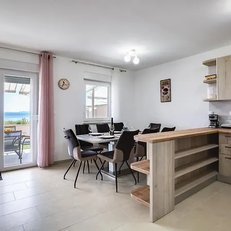 Beachfront Three Bedroom With Hot Tub - Sgb3 Villa Privlaka (Zadar)