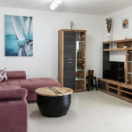 Villa Beachfront Three Bedroom With Hot Tub - Sgb3