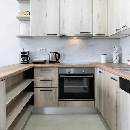 Villa Beachfront Three Bedroom With Hot Tub - Sgb3 Privlaka (Zadar)